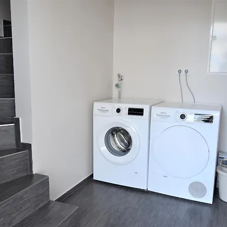 Koenigsberger Allee 40 1og 公寓 *